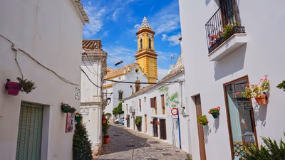 Estepona muss tief in die Tasche greifen: Millionenzahlung wegen „irregulärem“ Bauvertrag von 2005