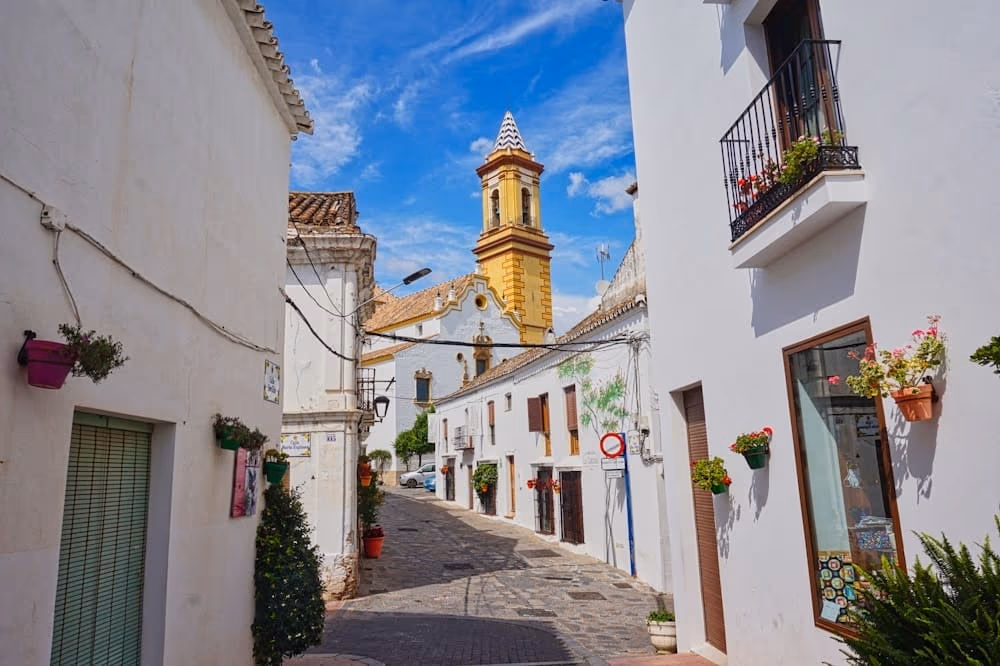 Estepona muss tief in die Tasche greifen: Millionenzahlung wegen „irregulärem“ Bauvertrag von 2005