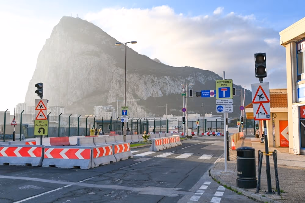 Gibraltar: Tunnel nach Bombenfund wieder offen